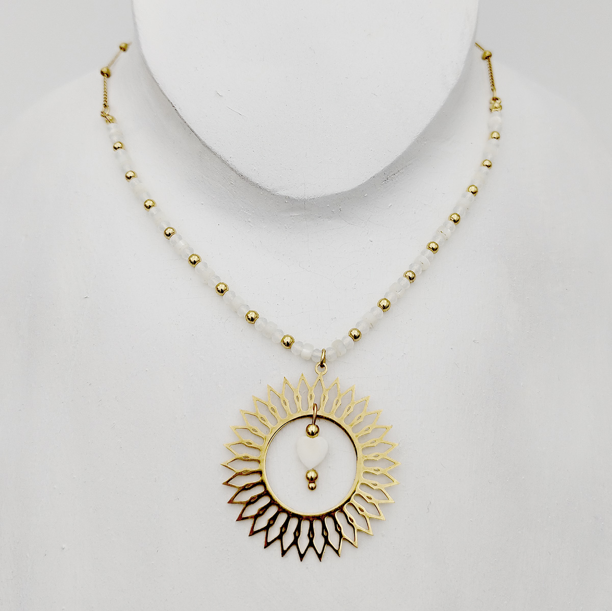 Mybiza Handmade– Gargantilla Sol corazón | Gargantilla Ajustable | Diseño 100% Ibiza