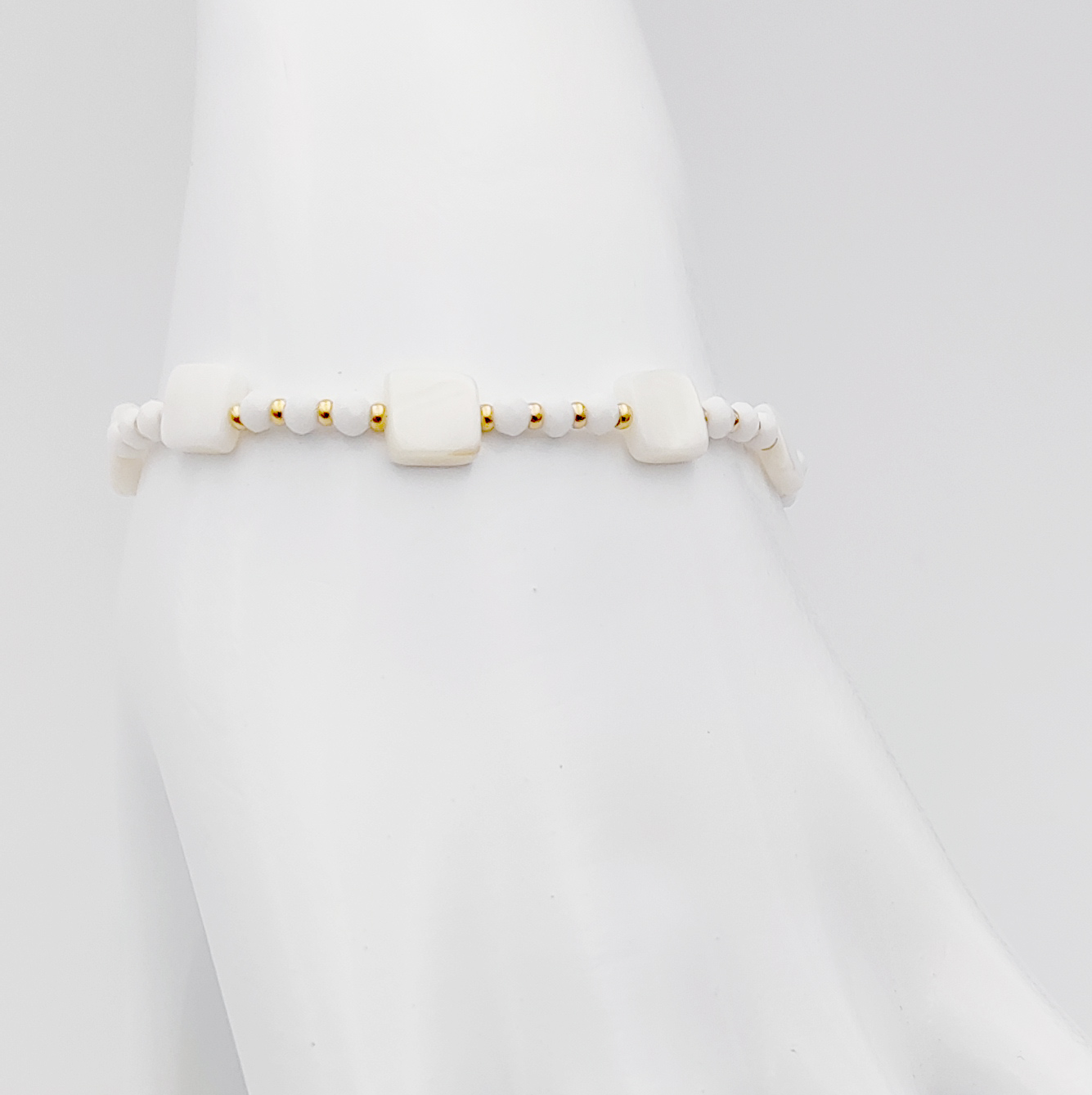 Mybiza Handmade– Pulsera Nácar Cuadrada | Diseño 100% Ibiza